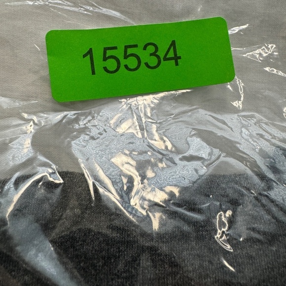 Disney Parks Star Wars Women's‎ Movie List T-Shirt Size XS Rolled Short Sleeves - Picture 9 of 9